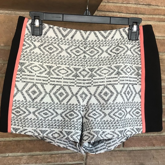 Bebe High Waisted Jacquard Knit Shorts - Picture 3 of 11